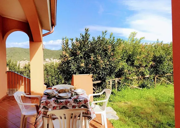 Il Mirto E L'oleandro Дом отдыха Теулада